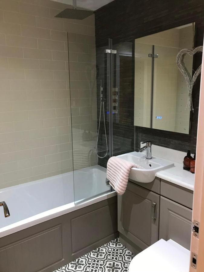 Northdown Lodge - Stunning Property On The Kent Northdowns Hollingbourne Kültér fotó